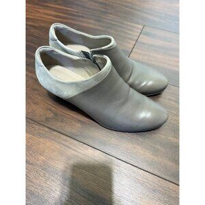 ECCO NWOT Wedge Bootie Zip Up Gray Suede and Leather Womans Size 8/39